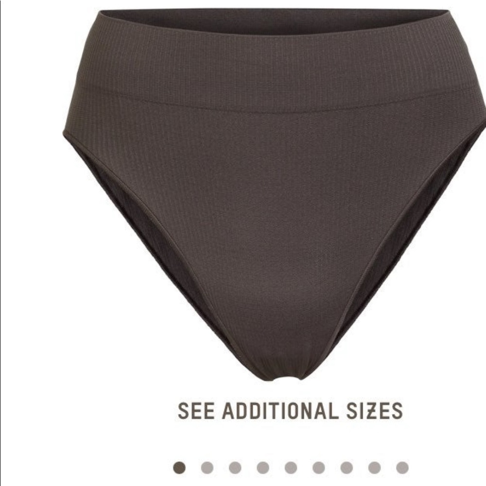 SKIMS Stretch Rib Brief size s/m